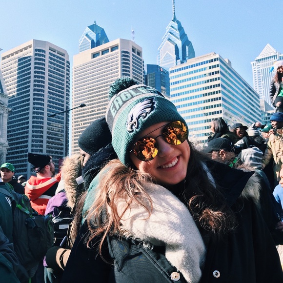 Meet your Posher, Gina - Picture 3 of 3